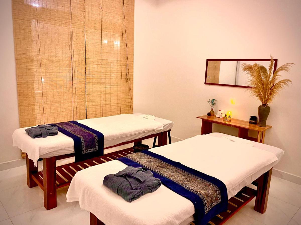 Herbs Spa & Hotel Grand World フーコック エクステリア 写真