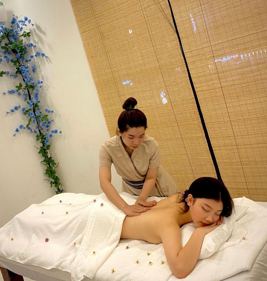 Herbs Spa & Hotel Grand World フーコック エクステリア 写真